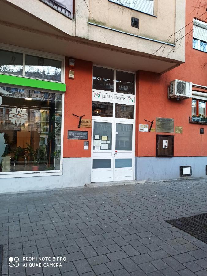 Centrum 2 Apartman Szolnok Exteriör bild